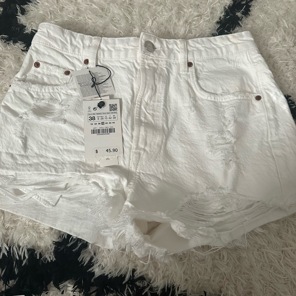 Zara women Jean shorts